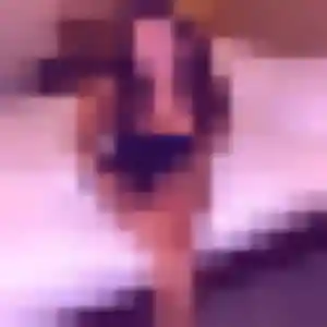 Sexy Chloe, 33 ans à Arnage - découvrir son profil