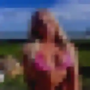 Nora, 33 ans, connectée à Avon pour une rencontre coquine