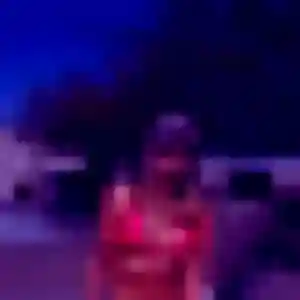 Zineb, 23 ans, dispo pour rencontre cougar à Bourg-Achard