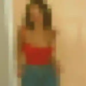 Photo de Agnes à Chevilly-Larue (25 ans) - rencontre cougar discret