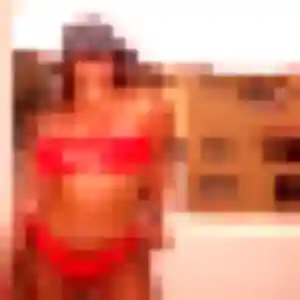 Aurelie, 37 ans, connectée à Clichy-sous-Bois pour une rencontre coquine