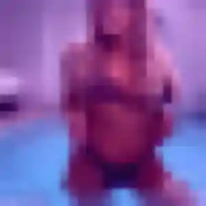 Photo sexy de Adelaide, 33 ans à Clisson - plan discret