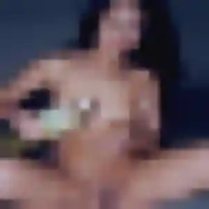 Charmante Solange, 21 ans à Courtry - la contacter