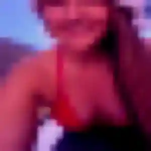 Elise, 43 ans, en ligne à Derval pour une rencontre coquine