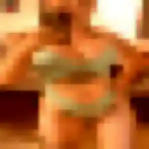 Lena, 44 ans, disponible à Ézy-sur-Eure pour un rencontre cougar