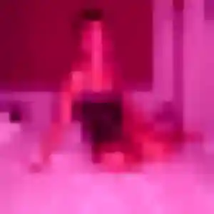 Flavia, fille de 20 ans cherche rencontre cougar à Fontenay-le-Fleury