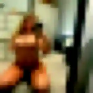 Meriem, 34 ans, dispo pour rencontre cougar à Fougères