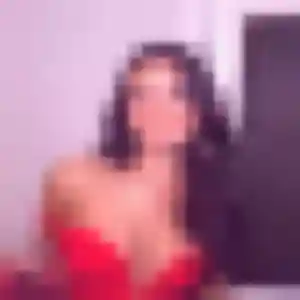 Ariane, 23 ans, connectée à Fresnes pour une rencontre coquine