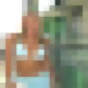 Hajar, 19 ans, en ligne à Geneston pour une rencontre coquine