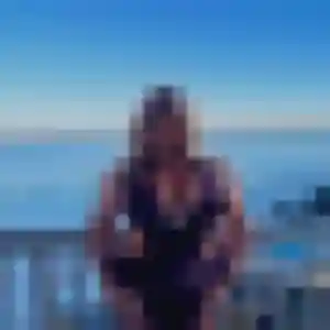 Rencontre Eliane, 32 ans à Hennebont en privé