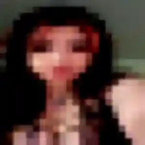 Priscilla, 22 ans, en ligne à Houdan pour un rencontre cougar