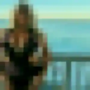 Justine (26 ans) à Landéda cherche un rencontre cougar ce soir
