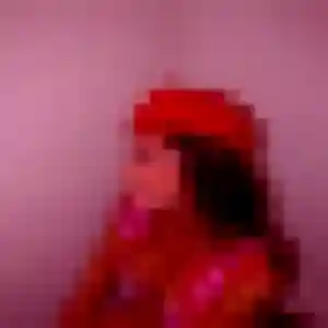 Delia, 33 ans, connectée à Longpont-sur-Orge pour une rencontre coquine