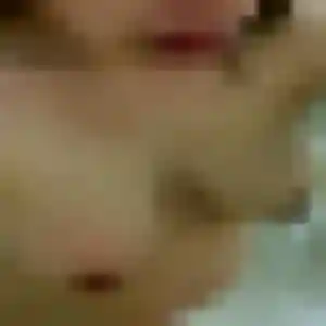 Profil de Aisha à Malemort (20 ans) - rencontre cougar discret