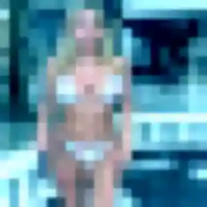 Photo de Adele à Médis (28 ans) - rencontre cougar discret
