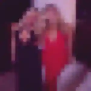 Urielle, fille de 24 ans propose rencontre cougar à Montamisé