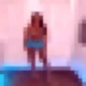 Photo exclusive de Erika, 21 ans à Neuilly-sur-Seine - rencontre coquine
