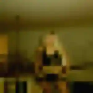 Photo de Azalee à Oudon (32 ans) - rencontre cougar discret
