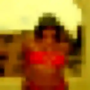 rencontre cougar à Plélo : photo de Delphine, 34 ans - accès libre
