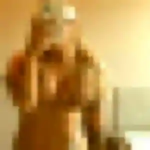 Ariane, 19 ans, dispo pour rencontre cougar à Port-Saint-Père
