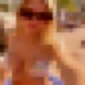 Sexy Christelle, 21 ans à Prinquiau - découvrir son profil