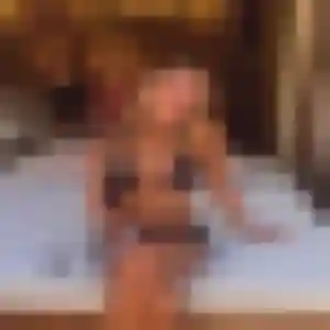 Delphine, 26 ans, disponible à Saint-Ay pour une rencontre coquine