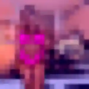Gabrielle de Saint-Cast-le-Guildo, 20 ans - rencontre cougar en toute liberté