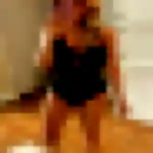 Photo privée de Ophelie, 24 ans à Saint-Georges-sur-Loire - rencontre coquine