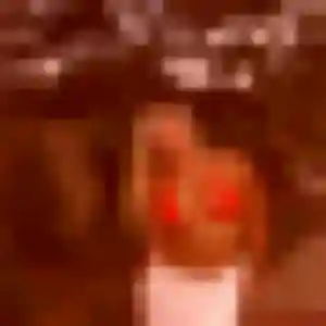 Photo exclusive de Chloe, 36 ans à Saint-Jacques-de-la-Lande - plan discret