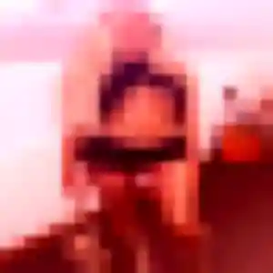 Photo de Nora à Saint-Pair-sur-Mer (23 ans) - rencontre cougar anonyme