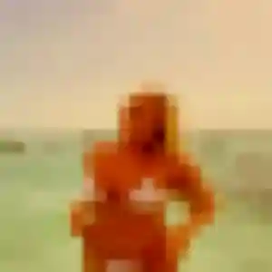 Aurore, 20 ans, connectée à Saint-Xandre pour une rencontre coquine