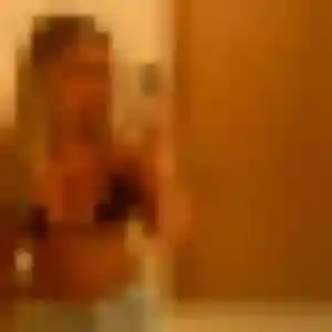 Flore (28 ans) à Troarn propose un rencontre cougar rapidement