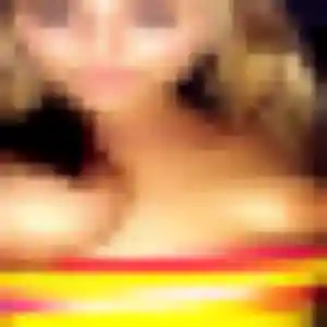 Orane, 23 ans, connectée à Val-au-Perche pour une rencontre coquine
