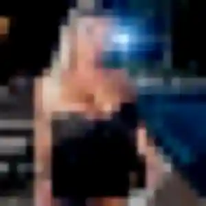 Roxane (23 ans) à Verrières-le-Buisson attend une rencontre aujourd'hui