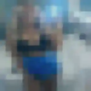 Rencontre Wahiba, 21 ans à Villeneuve-le-Roi en privé